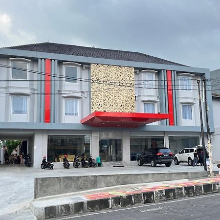 Hotel Reddoorz Premium At Jalan Diponegoro Lampung Bandar Lampung Exterior foto